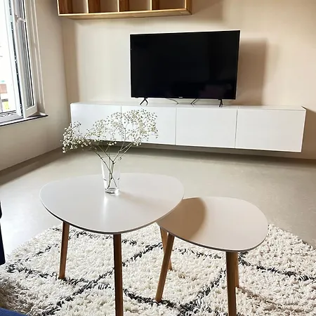 Quiet & Cozy Near Airport Ber, Free Wifi & Parking #rechts 아파트