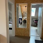 Bright Hideaway -70 Sqm- Near Ber Airport Apartment *