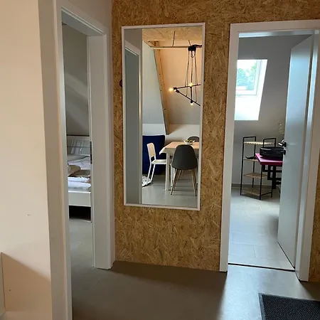 Quiet & Cozy Near Airport Ber, Free Wifi & Parking #rechts Appartamento *