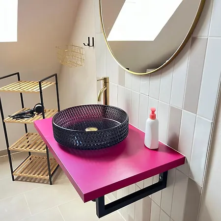 Bright Hideaway -70 Sqm- Near Ber Airport * 베를린