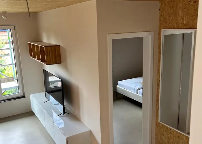 Quiet & Cozy Near Airport Ber, Free Wifi & Parking #rechts Apartamento *