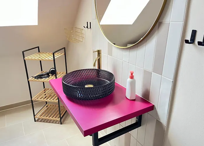 Bright Hideaway -70 Sqm- Near Ber Airport * Berlin