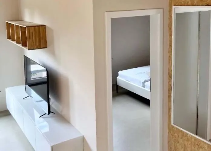 Appartement Bright Hideaway -70 Sqm- Near Ber Airport Berlin