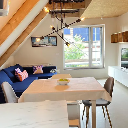 Quiet & Cozy Near Airport Ber, Free Wifi & Parking #rechts Apartament