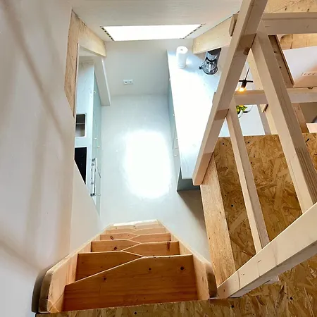 Apartament Quiet & Cozy Near Airport Ber, Free Wifi & Parking #rechts